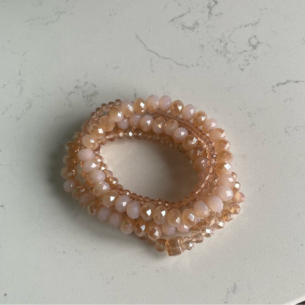 Beaded Bracelet Set Pink/peach/light Pink, 5 Bracelets In The Set